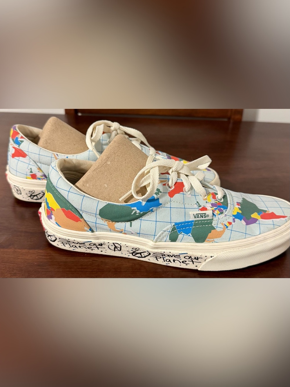 Vans off The Wall Save Our Planet World Map Men’s Size 5.5 Women’s Size 7